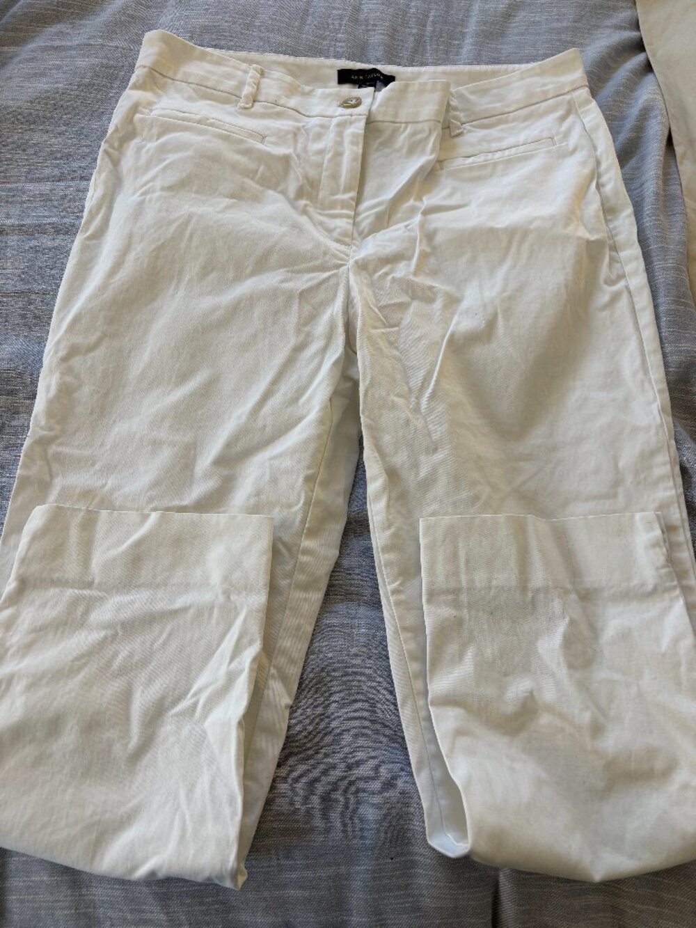 Ann Taylor White Cropped Straight Pants sz 8 NWOT